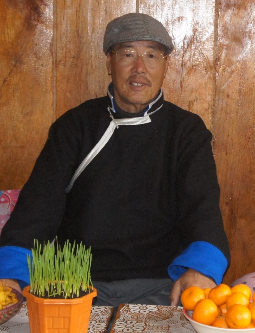 sri. Dorjee Tsering (Chairman)